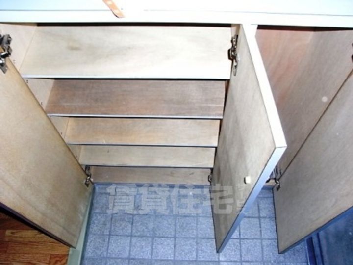 アーバンポイント新栄の玄関