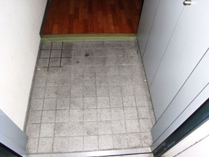 アーバンポイント新栄の玄関