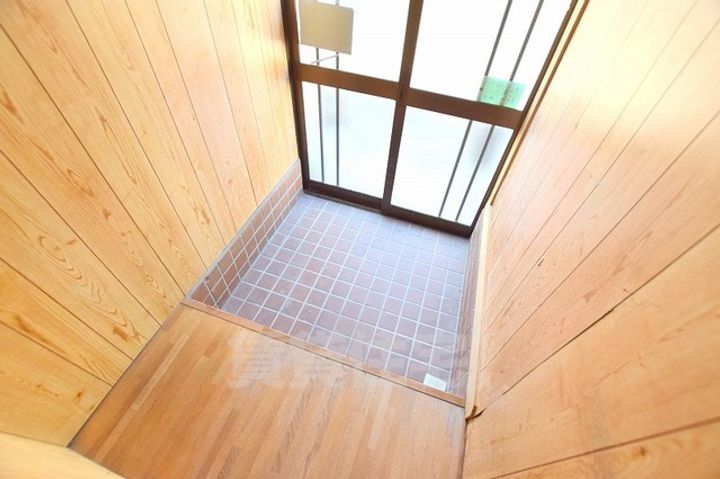 大阪府松原市三宅西2丁目(一戸建)の賃貸物件の玄関