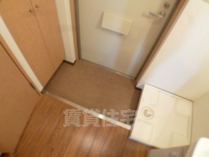 ハウスセゾン御所南の玄関