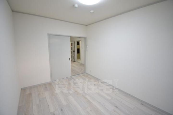 大阪府堺市東区草尾の賃貸アパートの寝室