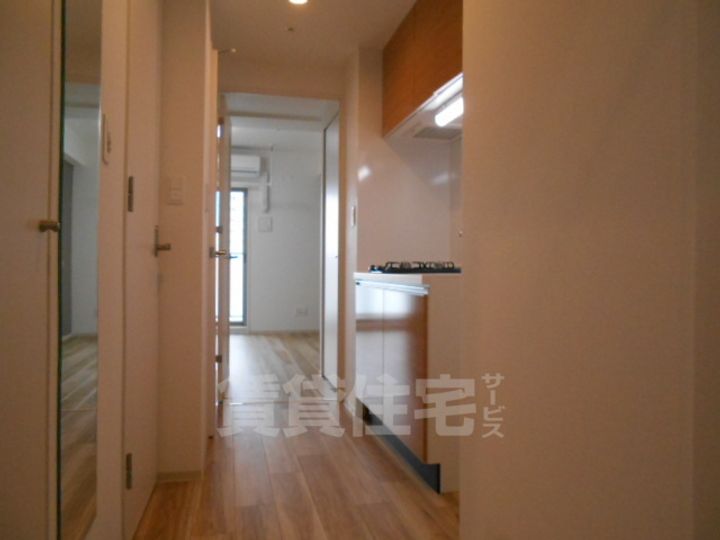 レジデンス東別院スクエアの玄関