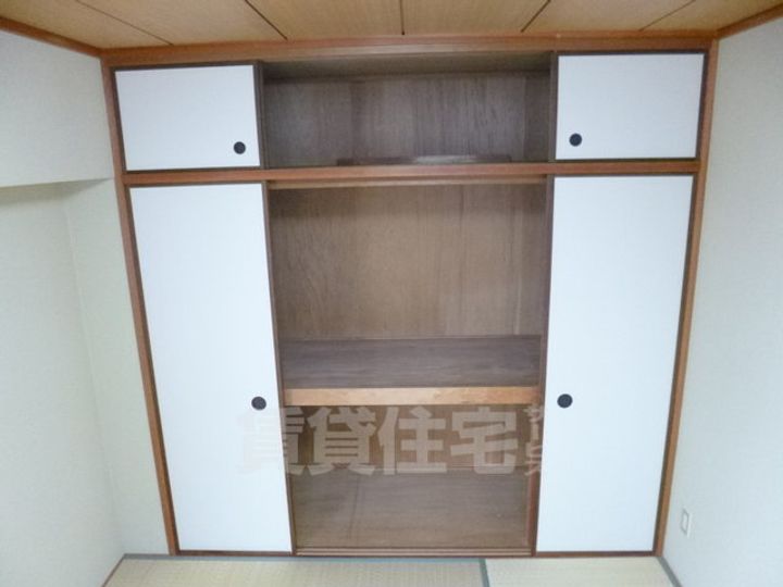 京都府京都市西京区山田南山田町の賃貸マンションの内装