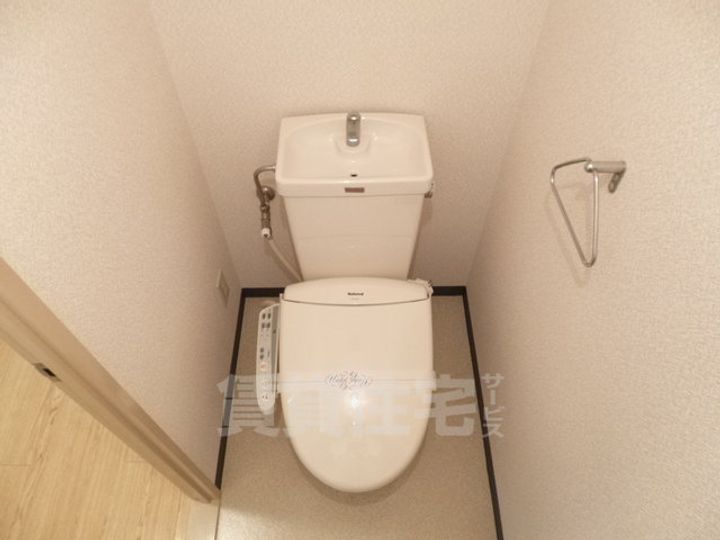 京都府京都市西京区山田南山田町の賃貸マンションの内装
