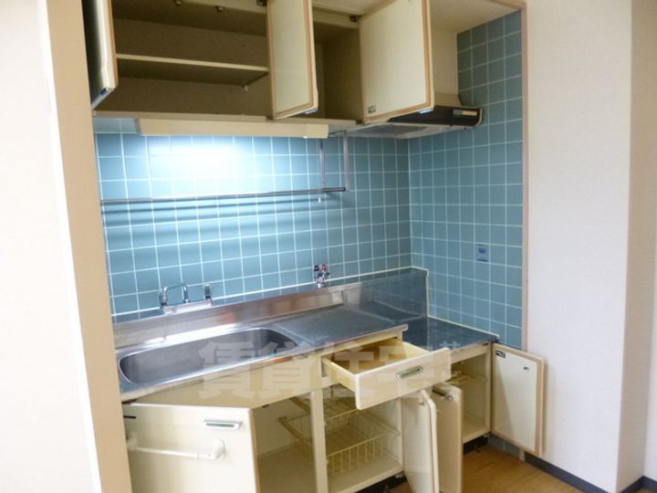 京都府京都市西京区山田南山田町の賃貸マンションのキッチン