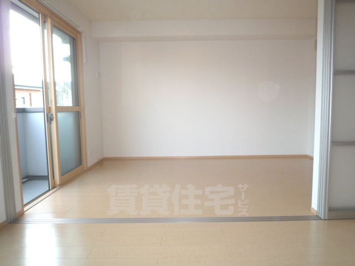 大阪府堺市美原区大饗の賃貸アパートの居間