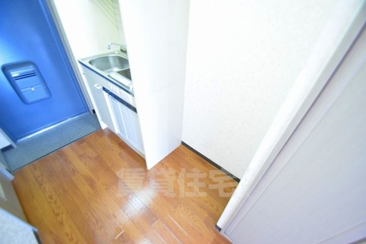 大阪府東大阪市小阪2丁目の賃貸マンションの内装