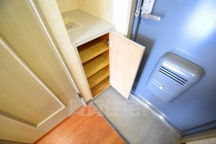 大阪府東大阪市小阪2丁目の賃貸マンションの内装