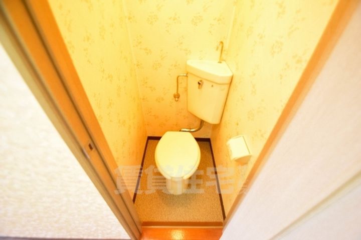 大阪府東大阪市小阪2丁目の賃貸マンションの内装