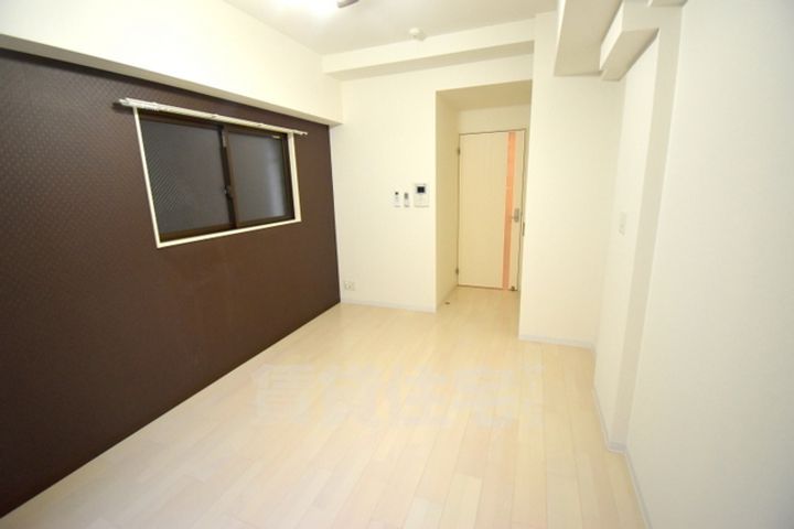 ラグゼ東三国5の居間