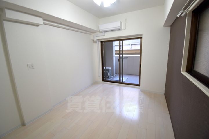 ラグゼ東三国5の寝室