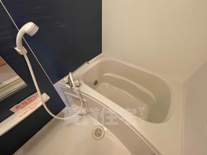 大阪府泉大津市東助松町4丁目の賃貸アパートの風呂