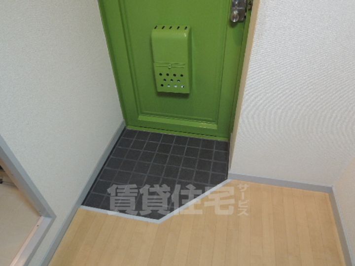 コンパーノ羽衣の玄関