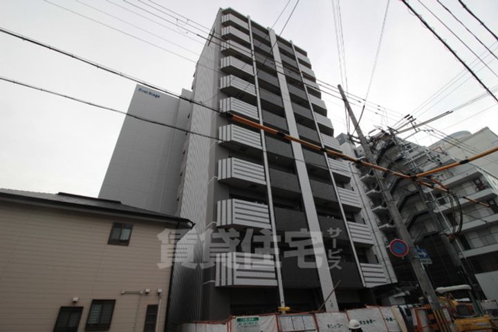 ワールドアイ神戸湊町の外観