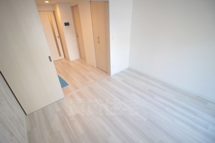 ワールドアイ神戸湊町の居間