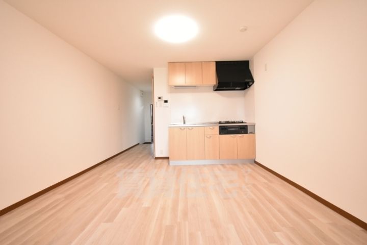 大阪府高石市羽衣4丁目の賃貸マンションの居間