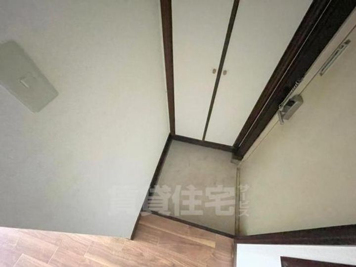 大阪府豊中市曽根西町3丁目の賃貸アパートの玄関