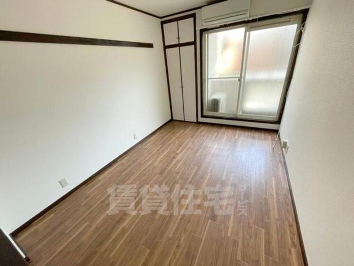 大阪府豊中市曽根西町3丁目の賃貸アパートの居間