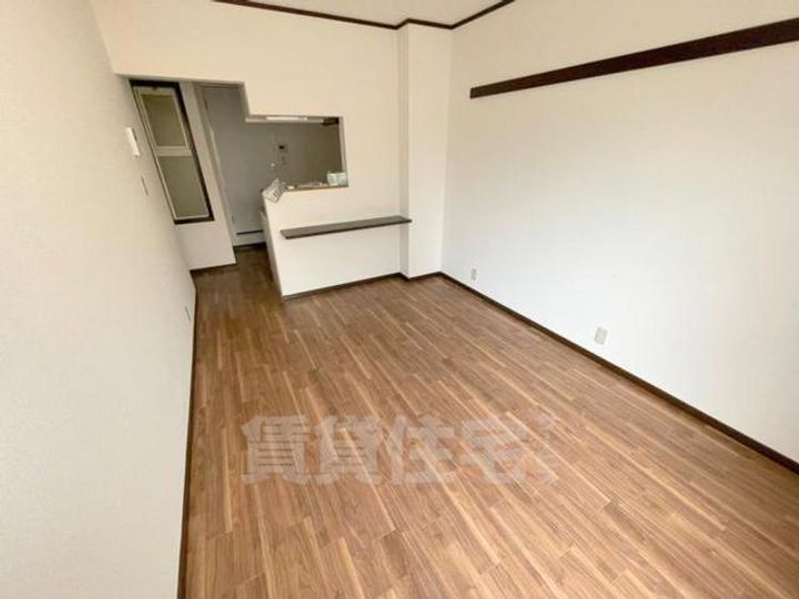 大阪府豊中市曽根西町3丁目の賃貸アパートの居間
