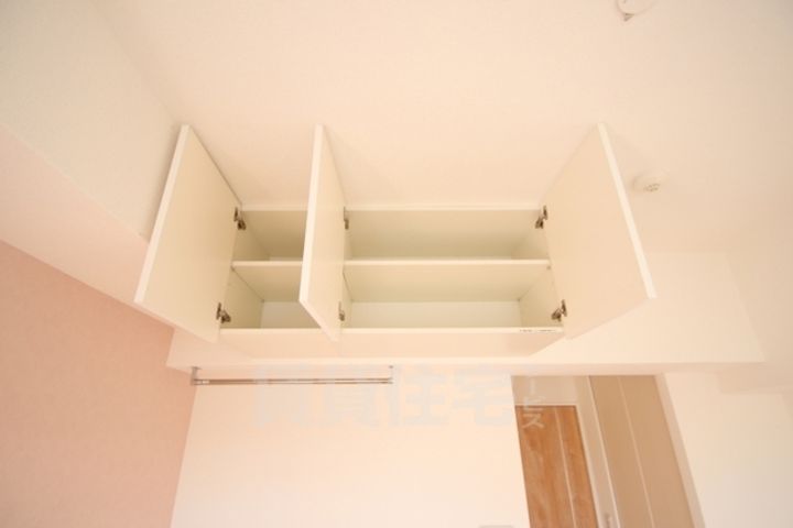 大阪府堺市堺区宿院町東4丁の賃貸マンションの内装