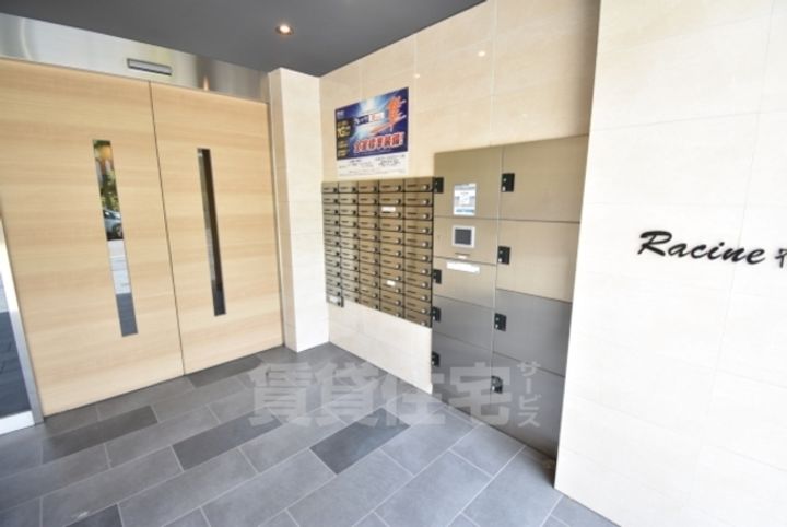 大阪府堺市堺区宿院町東4丁の賃貸マンションの玄関