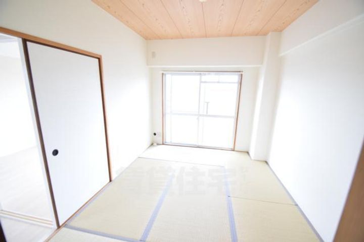 大阪府摂津市鶴野2丁目の賃貸マンションの子供部屋