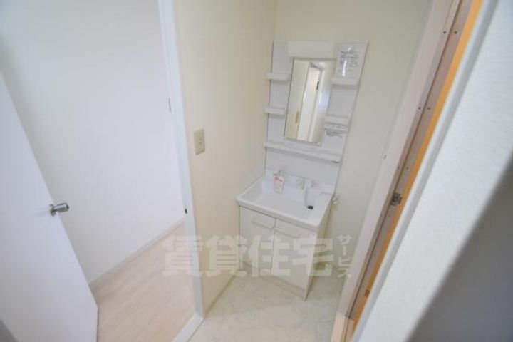 大阪府摂津市鶴野2丁目の賃貸マンションの内装