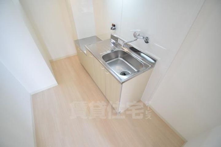 大阪府摂津市鶴野2丁目の賃貸マンションのキッチン