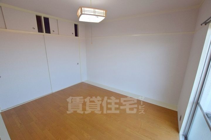 第二塩野マンションの寝室