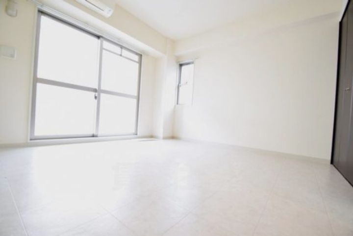 大阪府茨木市片桐町の賃貸マンションの内装