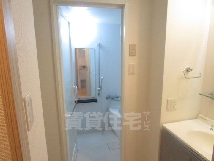 大阪府茨木市双葉町の賃貸マンションの内装