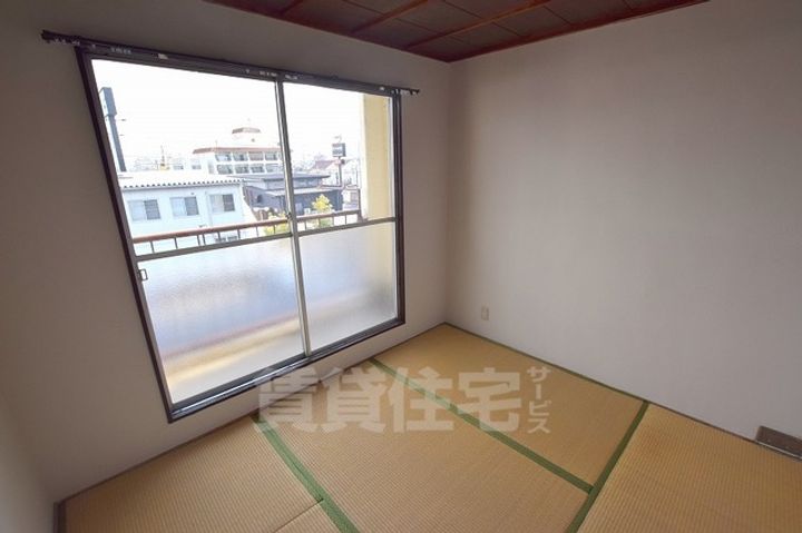 幸福マンションの寝室