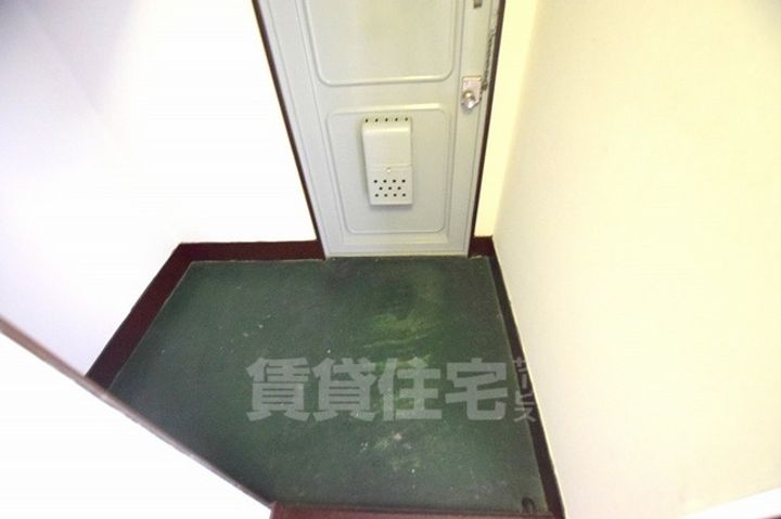 幸福マンションの玄関