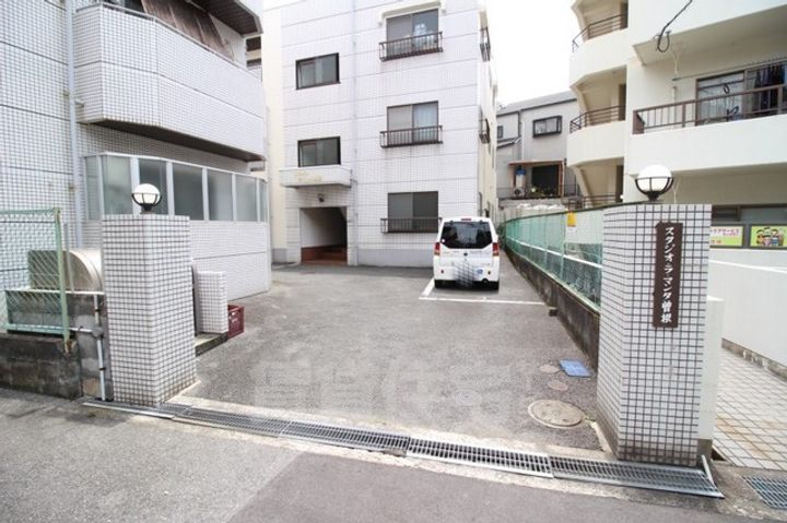 スタジオ・ラ・マンタ曽根の玄関