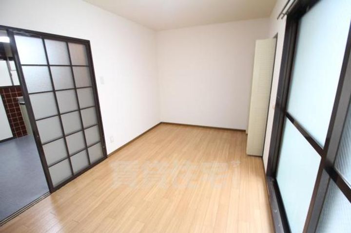 スタジオ・ラ・マンタ曽根の居間