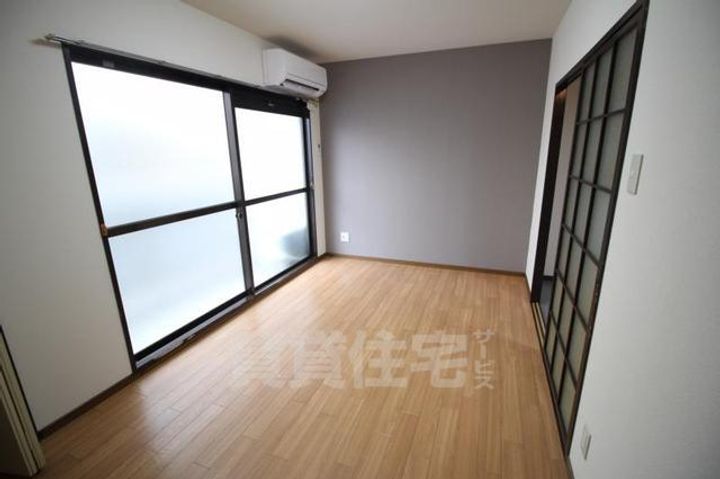 スタジオ・ラ・マンタ曽根の居間