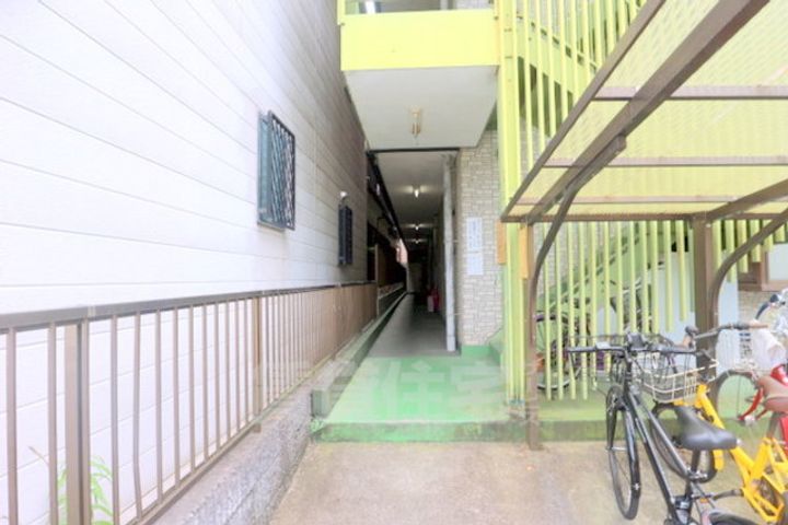 レジデンス京橋の玄関