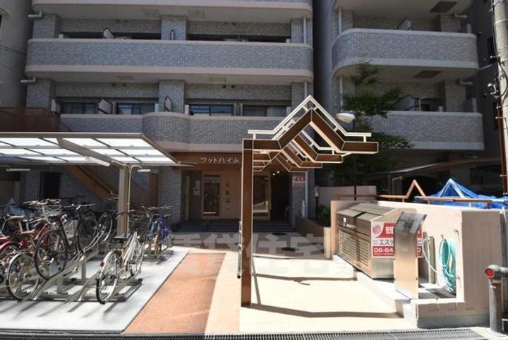 大阪府大阪市都島区都島北通2丁目の賃貸マンションの玄関