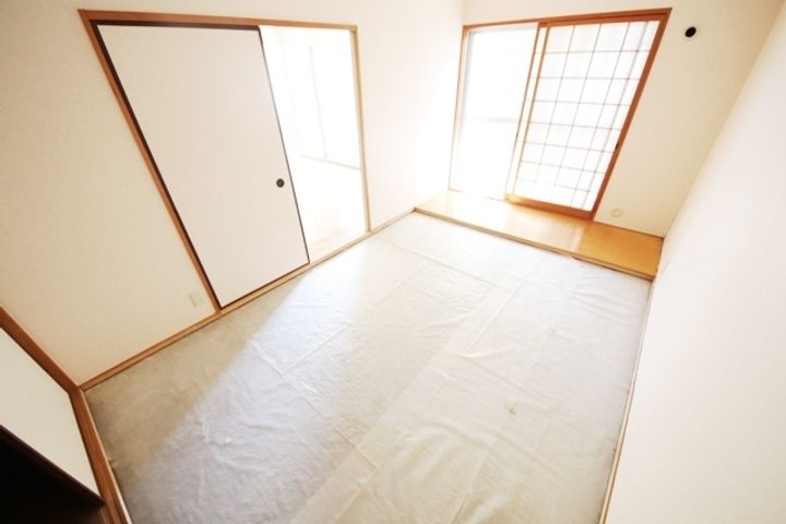 ラフォーレ東石切203の内装
