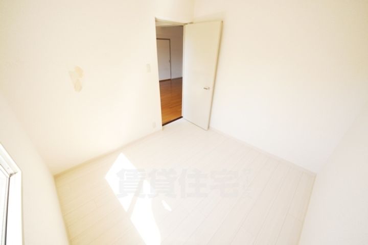 ラフォーレ東石切203の子供部屋