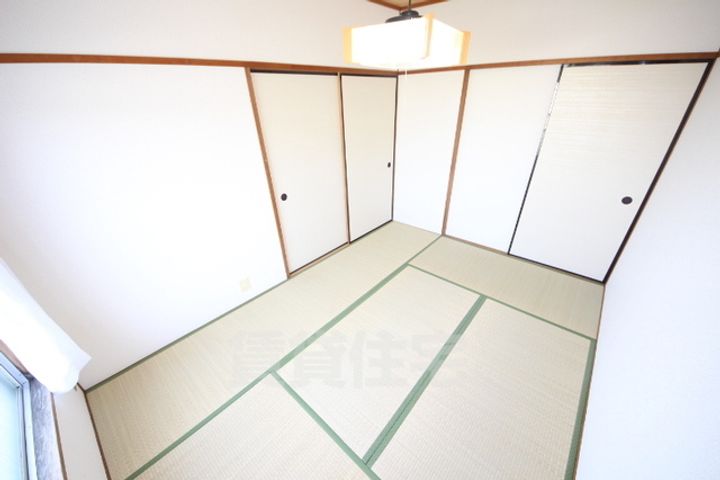 マンション西田の寝室