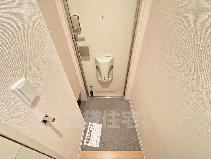 大阪府豊中市大黒町3丁目の賃貸アパートの玄関