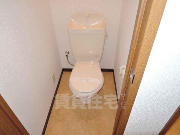 大阪府和泉市唐国町1丁目の賃貸アパートの内装