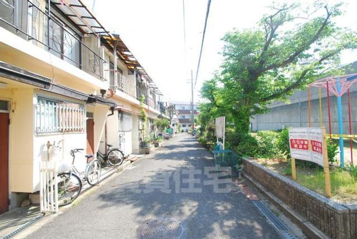 大阪府寝屋川市萱島桜園町(一戸建)の賃貸物件の周辺