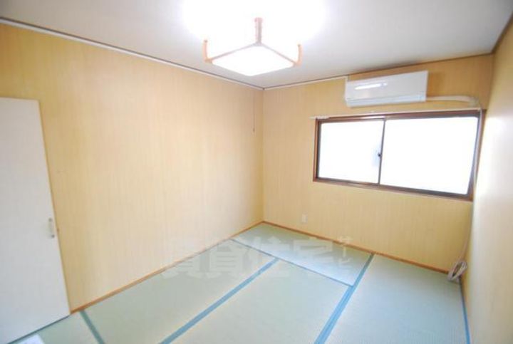 大阪府寝屋川市萱島桜園町(一戸建)の賃貸物件の居間