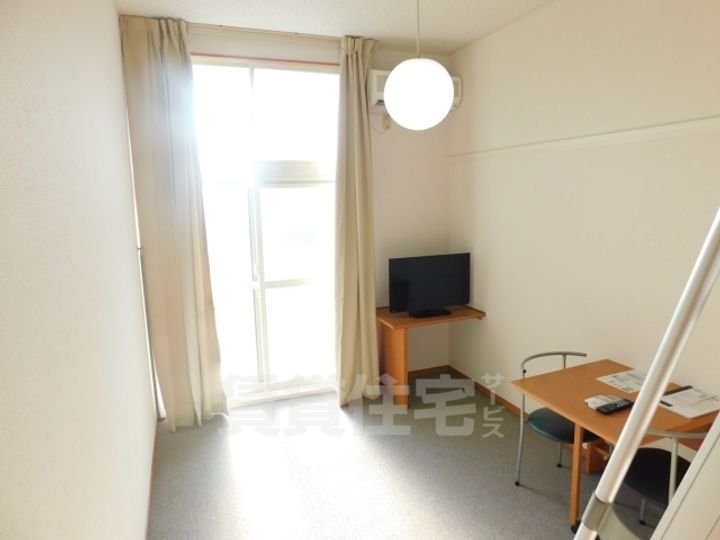 レオパレスアビコの居間
