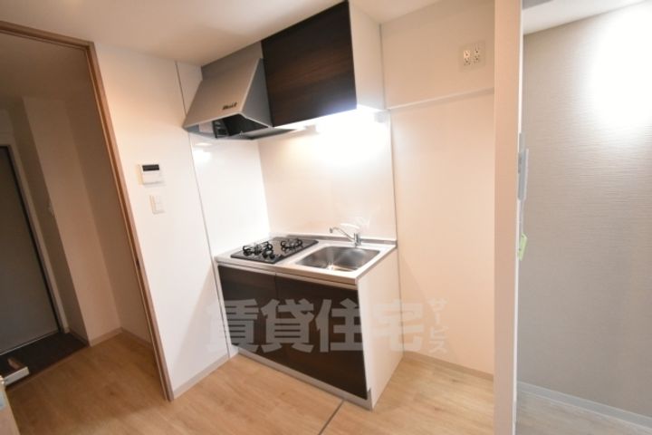 大阪府堺市西区鳳東町1丁の賃貸マンションの内装
