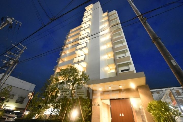 大阪府堺市西区鳳東町1丁の賃貸マンションの外観