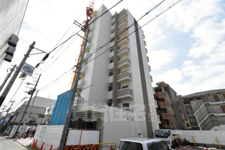 大阪府堺市西区鳳東町1丁の賃貸マンションの外観