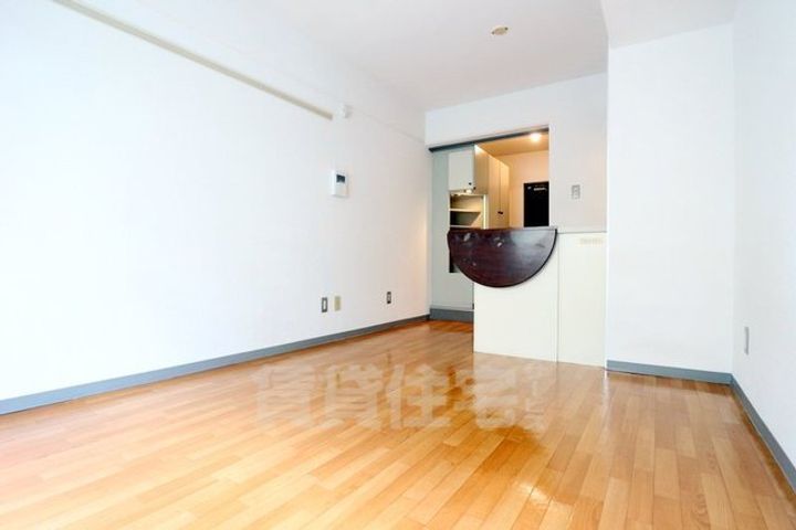 京都府京都市伏見区深草西浦町8丁目の賃貸マンションの居間